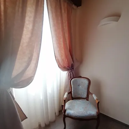 Alojamento de Acomodação e Pequeno-almoço La Bella