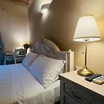 La Bella Bed & Breakfast