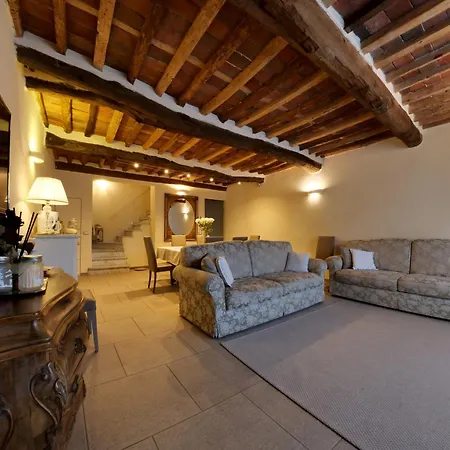 La Bella Bed and Breakfast 3*