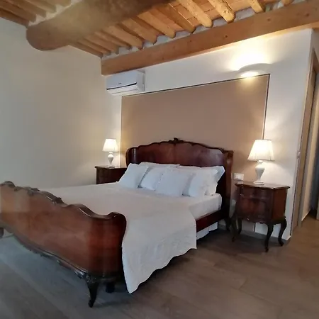 La Bella Bed & Breakfast